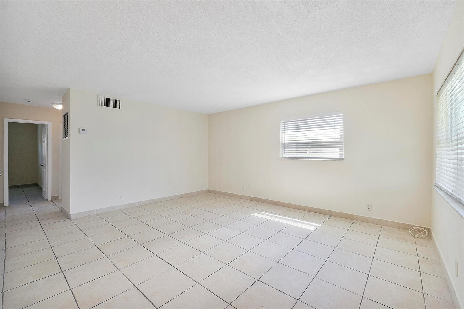 251 NE 40th Street # 251, Oakland Park FL 33334 photo 3