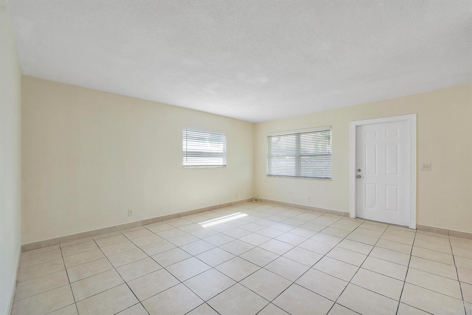 251 NE 40th Street # 251, Oakland Park FL 33334 photo 4