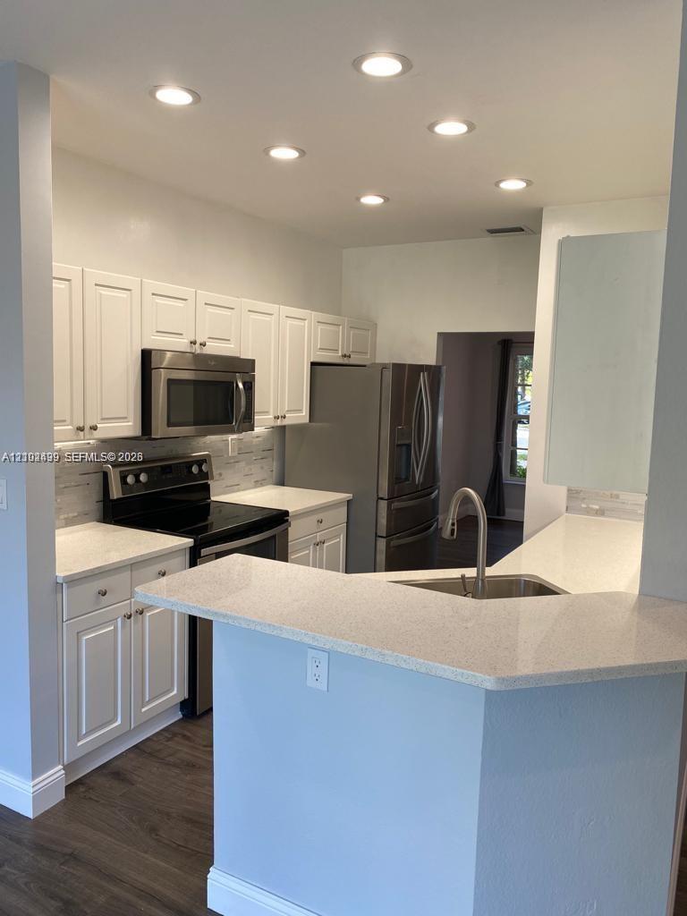 667 NW 170th Ter # 667, Pembroke Pines FL 33028 photo 5