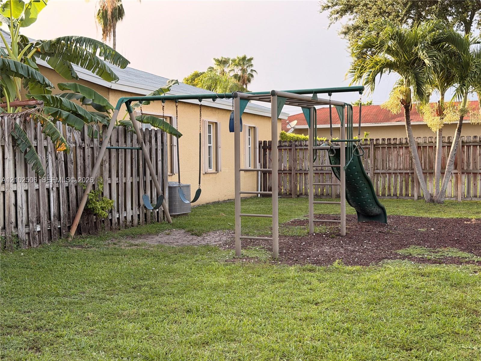 819 NE 214th Ln # 1, Miami FL 33179 photo 3