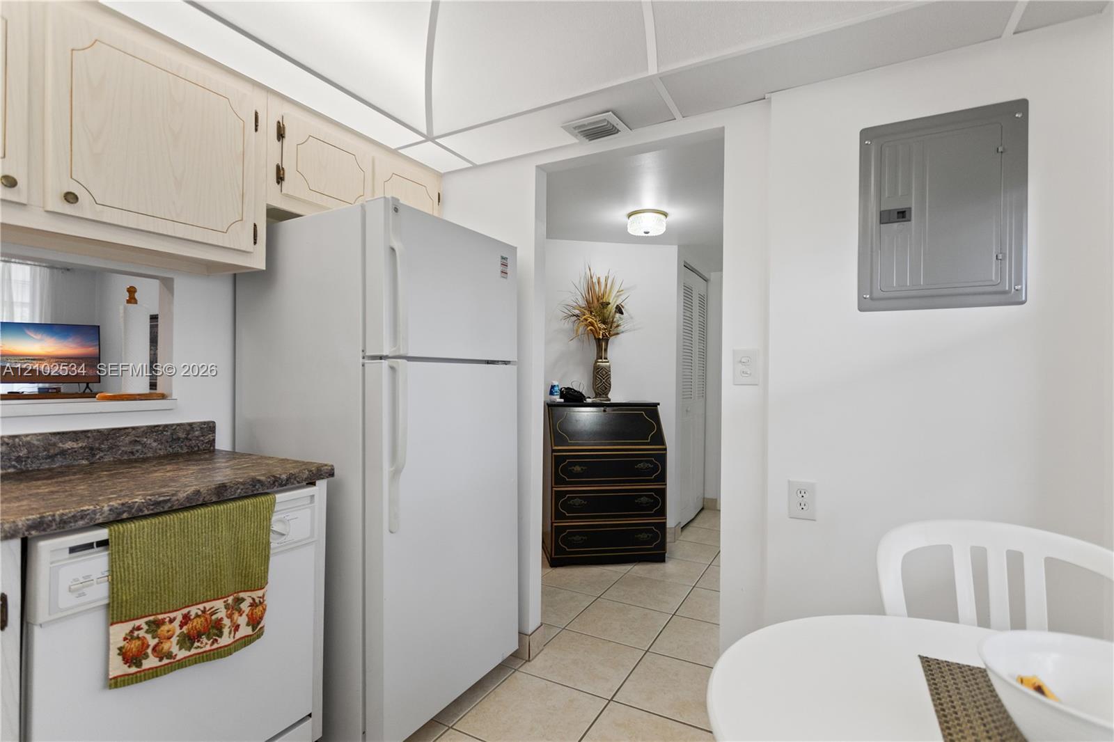 2998 NW 48th Ter # 424, Lauderdale Lakes FL 33313 photo 3