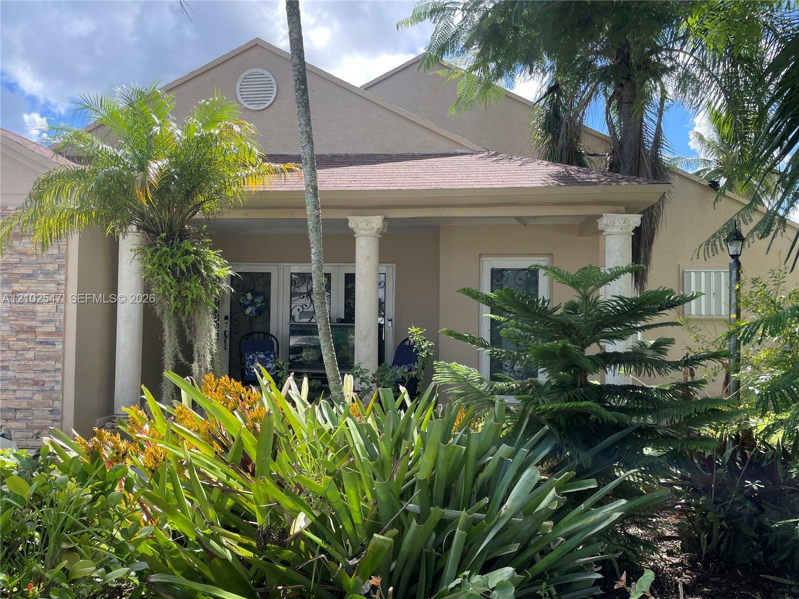 14370 SW 155th Ter, Miami FL 33177 photo 2