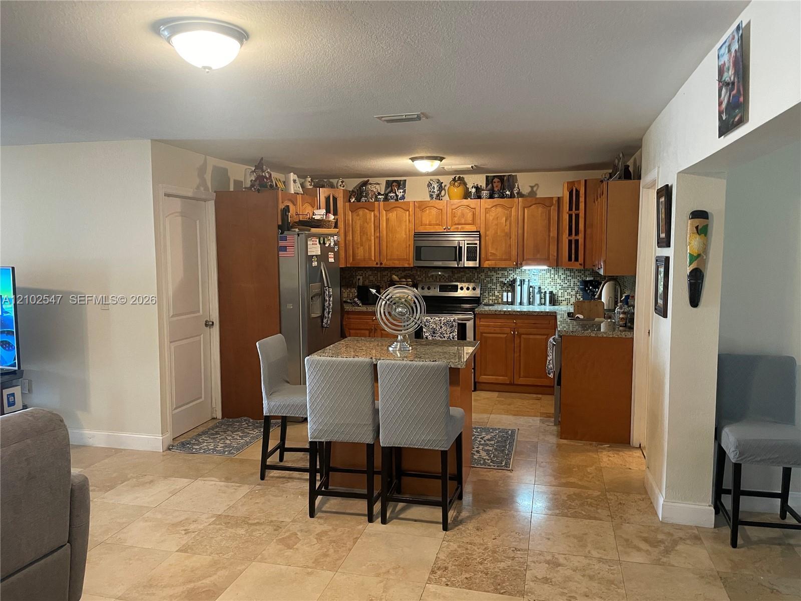 14370 SW 155th Ter, Miami FL 33177 photo 5