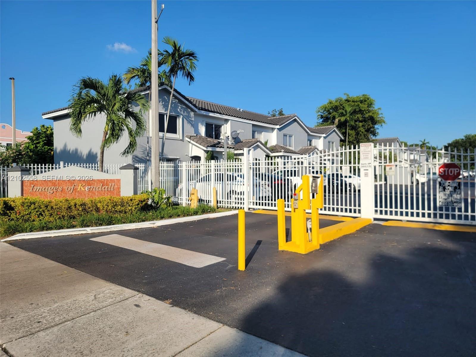 7851 SW 152nd Ave # 4, Miami FL 33193 photo 2