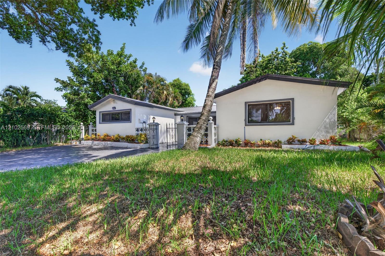 4001 N 66th Ave, Hollywood FL 33024 photo 2