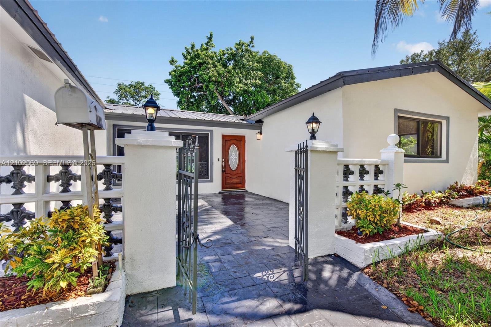 4001 N 66th Ave, Hollywood FL 33024 photo 4