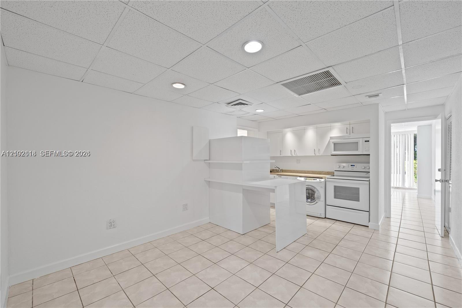 11111 Biscayne Blvd # 1I, Miami FL 33181 photo 2