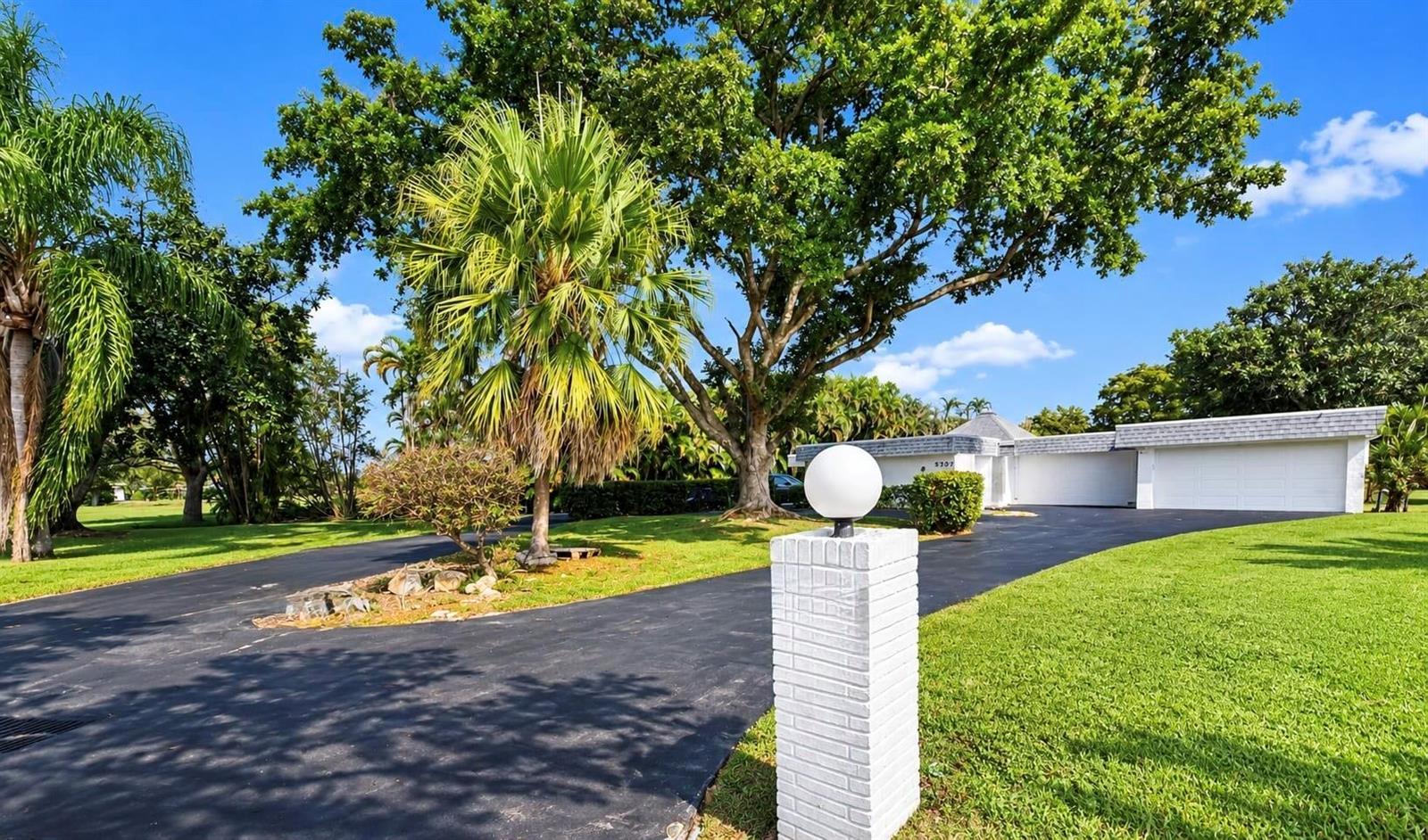 5707 WHITE HICKORY Circle, Tamarac FL 33319 photo 3