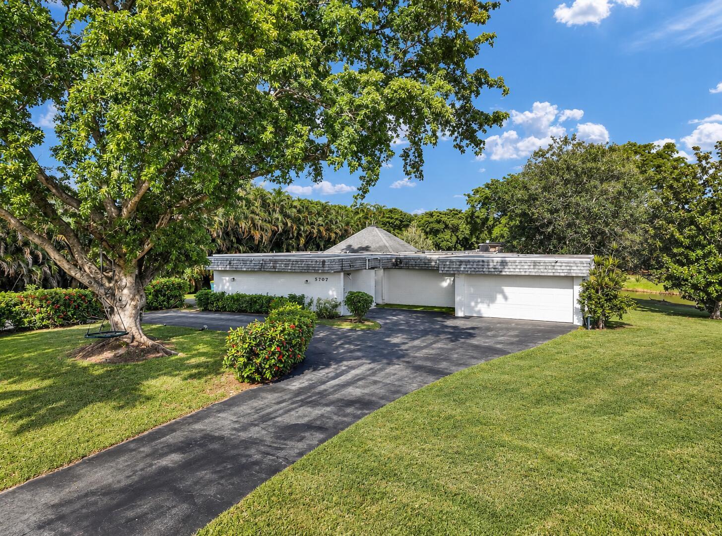 5707 WHITE HICKORY Circle, Tamarac FL 33319 photo 4