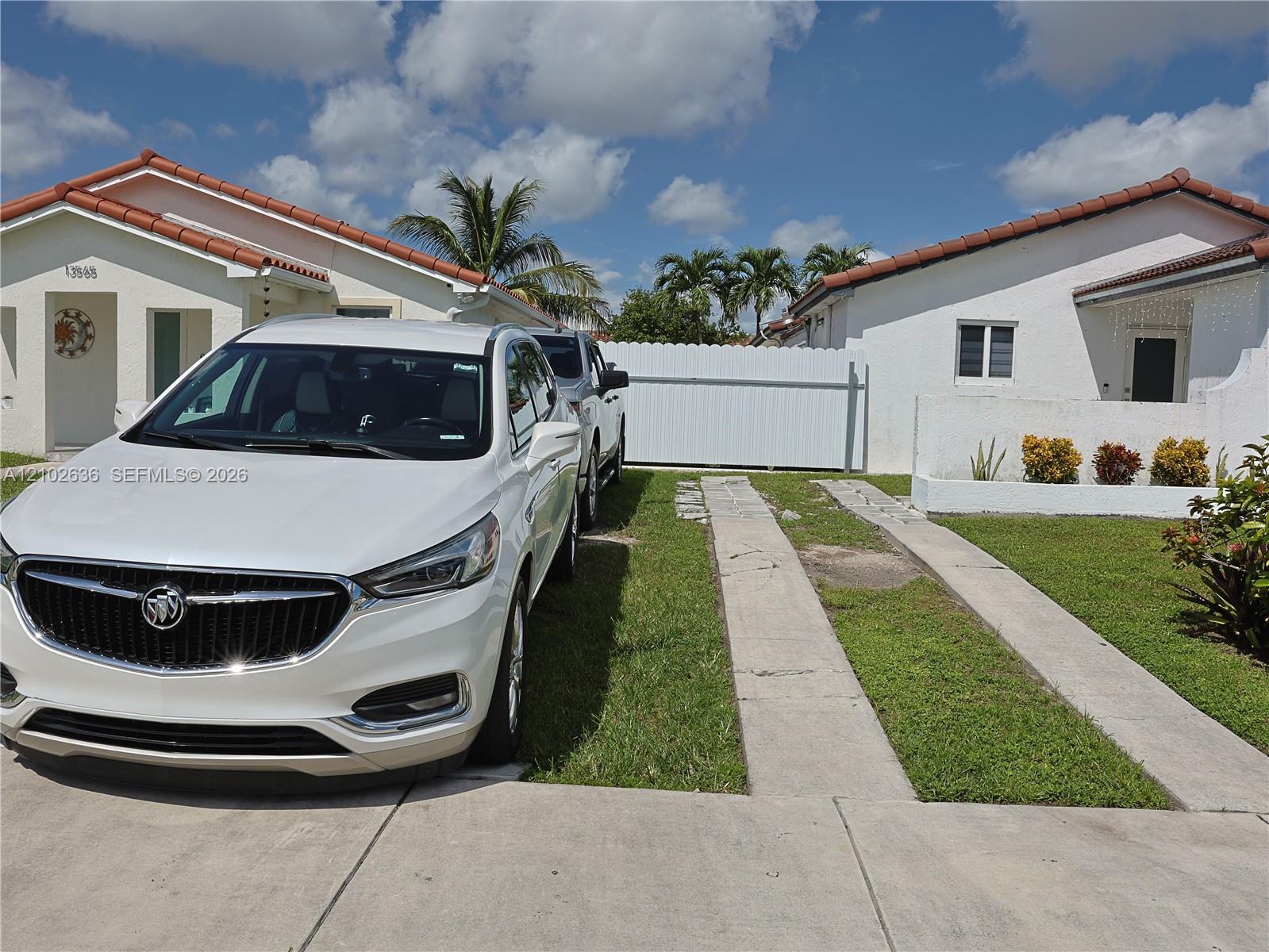 13555 SW 38th Ln, Miami FL 33175 photo 4