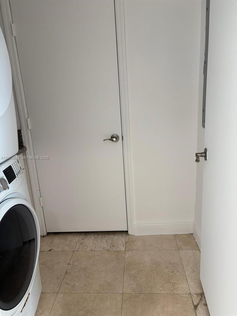 15051 Royal Oaks Ln # 1606, North Miami FL 33181 photo 3