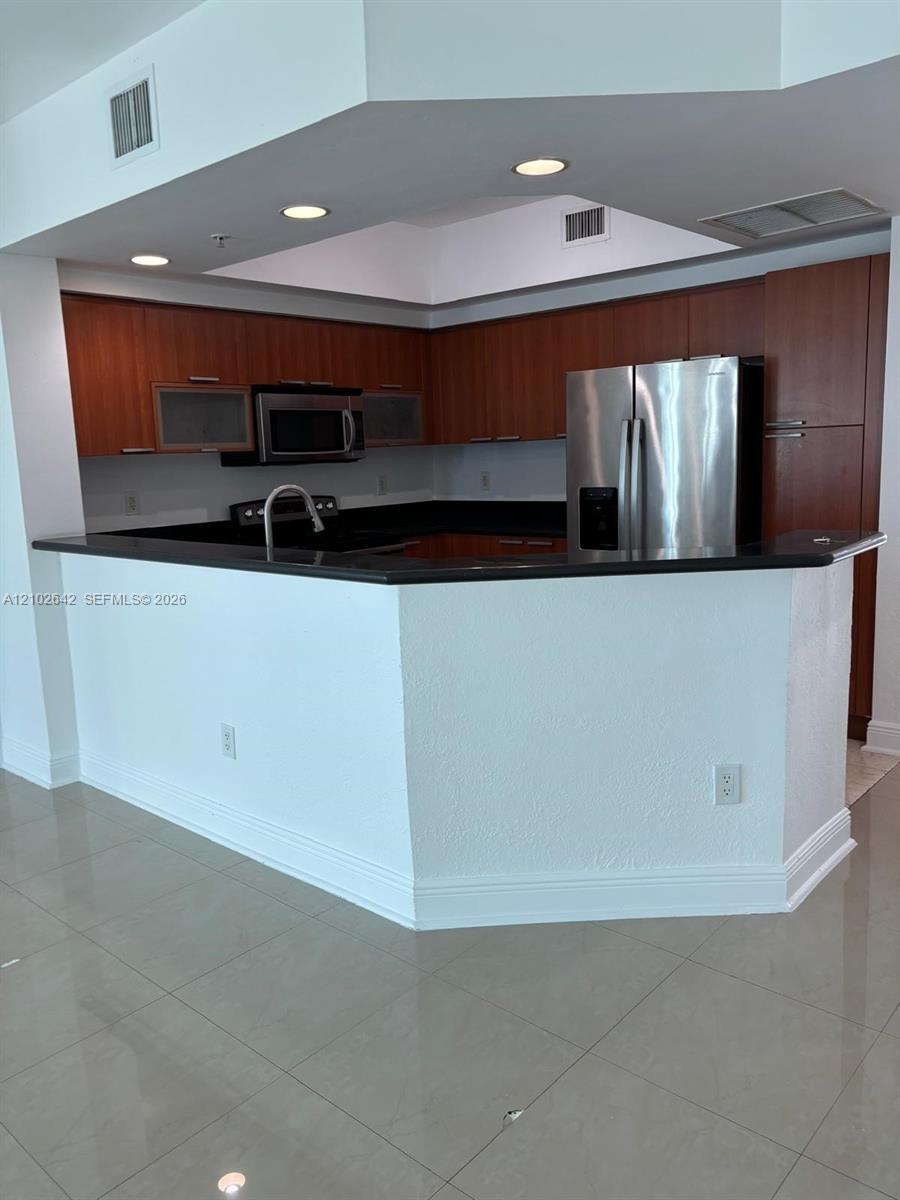 15051 Royal Oaks Ln # 1606, North Miami FL 33181
