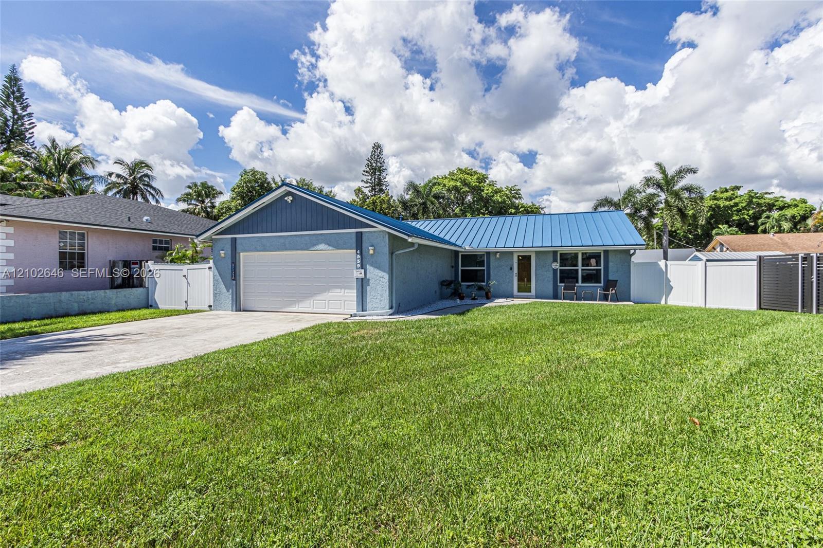 4539 SW 28th Way, Dania Beach FL 33312 photo 3