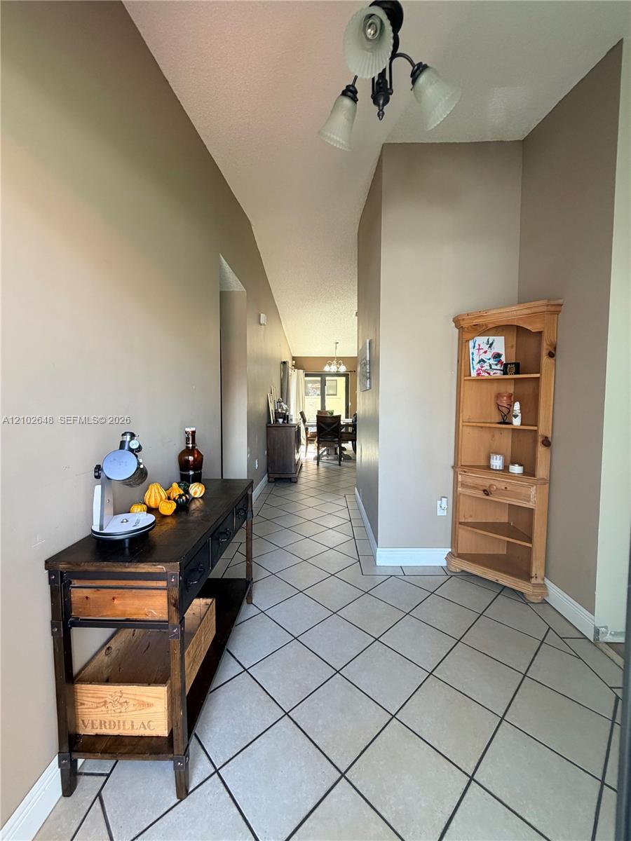 Hialeah, FL 33015 photo 3