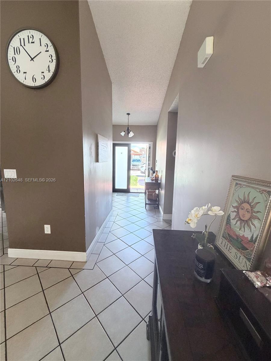 Hialeah, FL 33015 photo 4