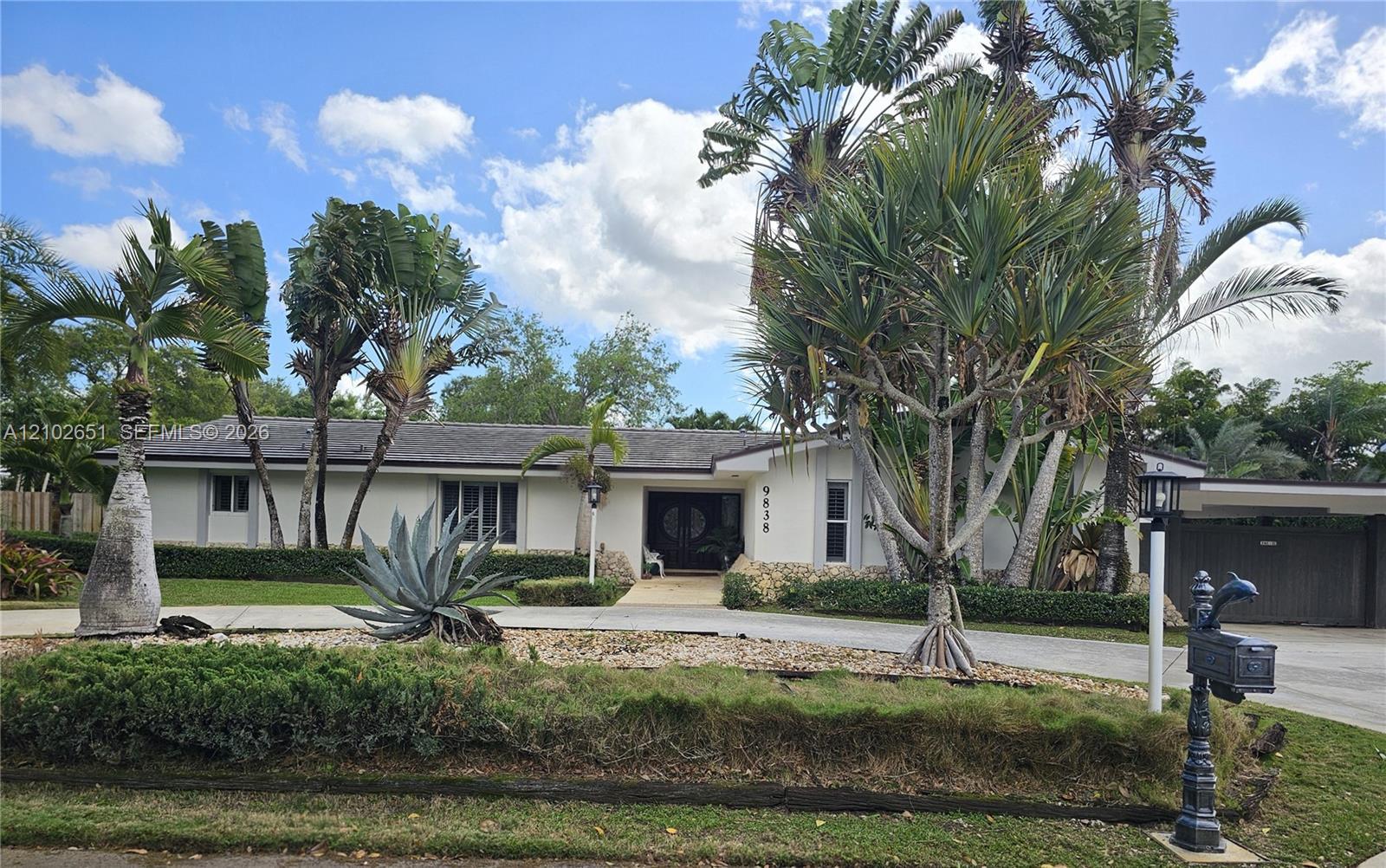 9838 SW 94th Ter, Miami FL 33176 photo 2