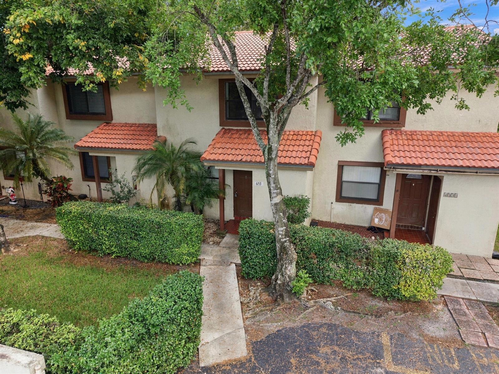 4153 Coral Springs Drive, Coral Springs FL 33065 photo 4