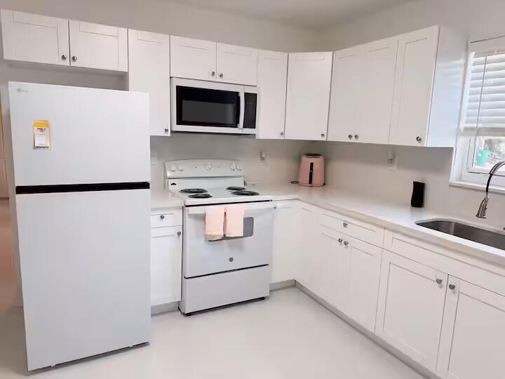 1720 NE 146TH Street, North Miami FL 33181 photo 5