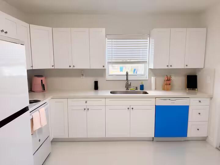 1720 NE 146TH Street, North Miami FL 33181 photo 4