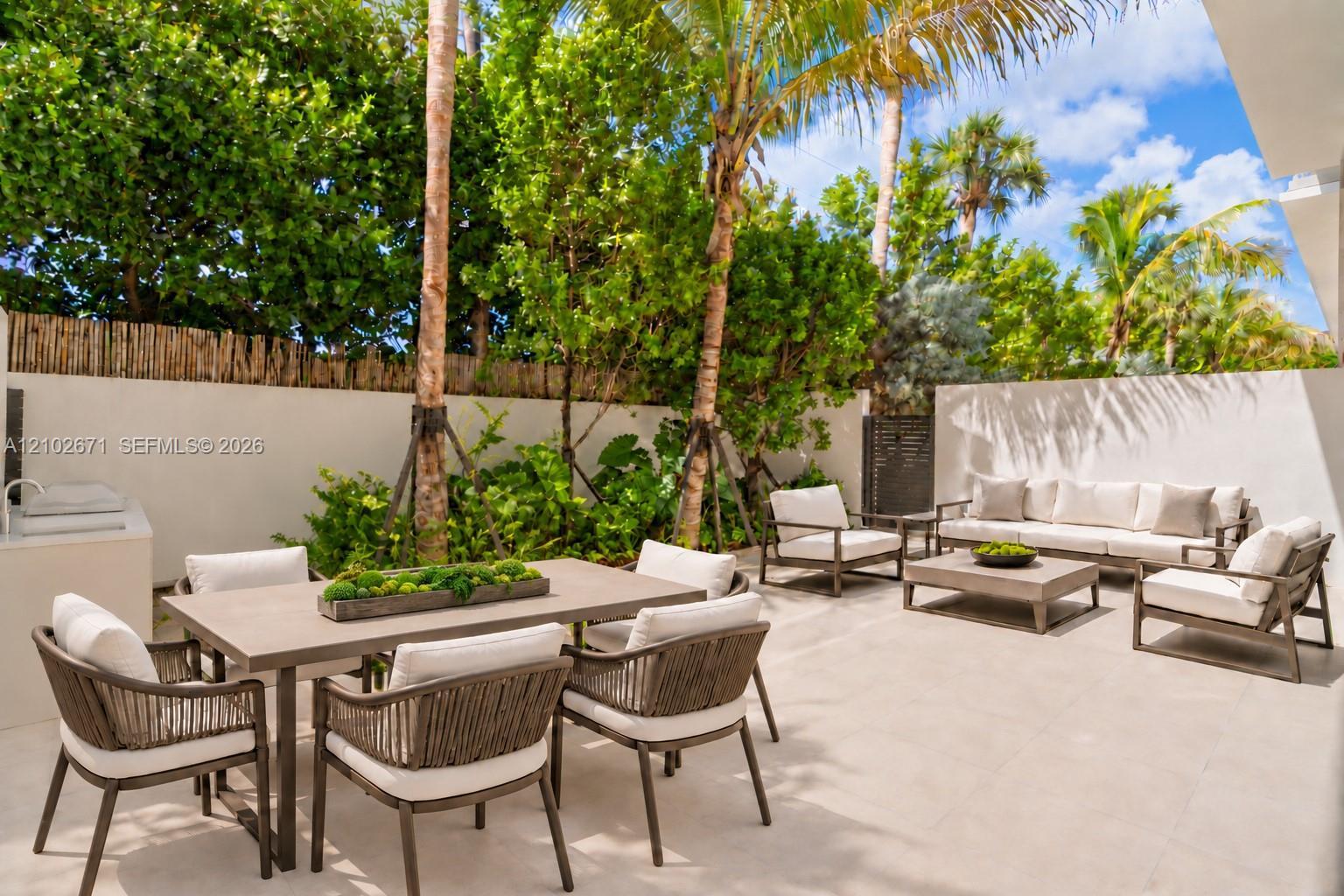 2200 Brickell Ave, Miami FL 33143 photo 2