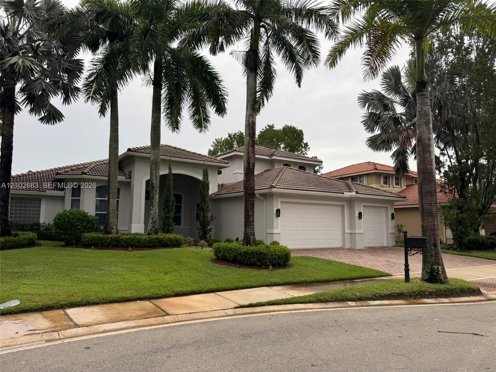 1360 Victoria Isle Dr, Weston FL 33327 photo 3