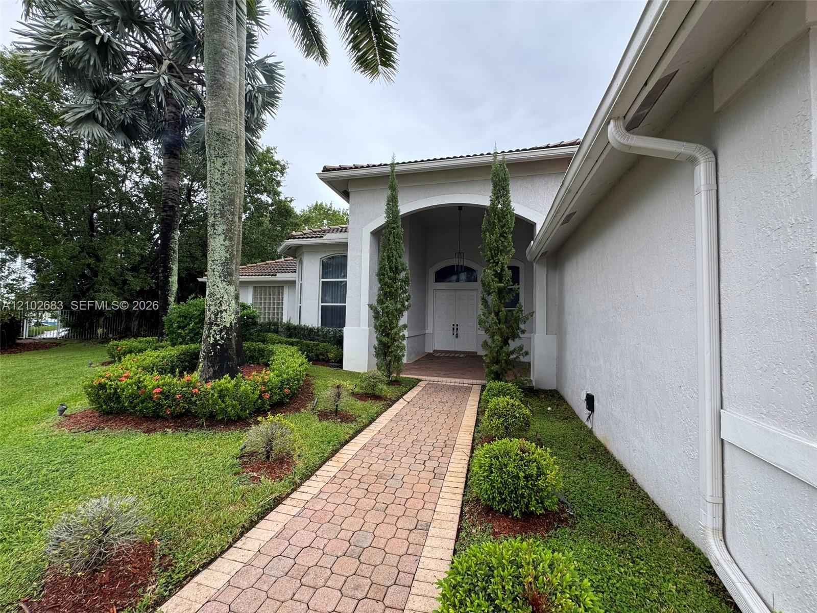 1360 Victoria Isle Dr, Weston FL 33327 photo 5
