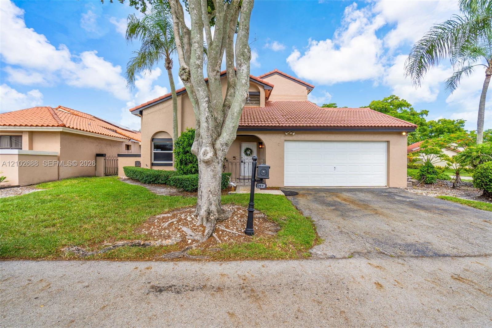 17338 NW 61st Pl, Hialeah FL 33015 photo 3