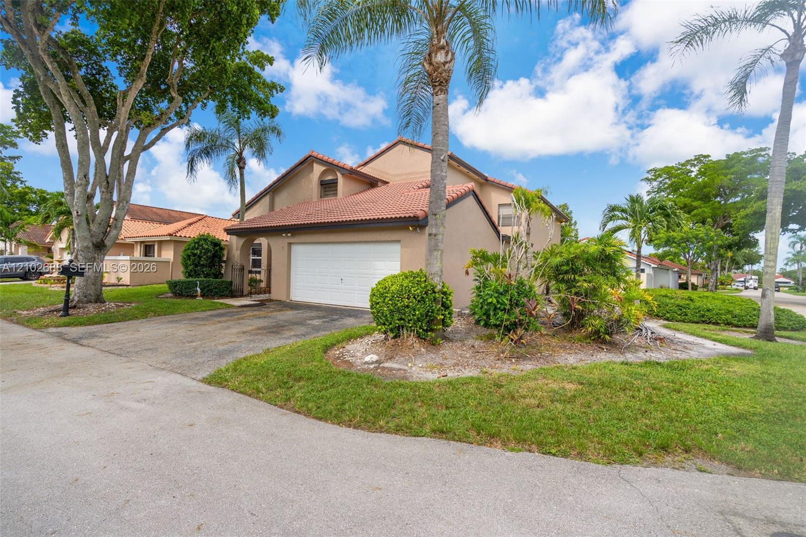 17338 NW 61st Pl, Hialeah FL 33015 photo 5