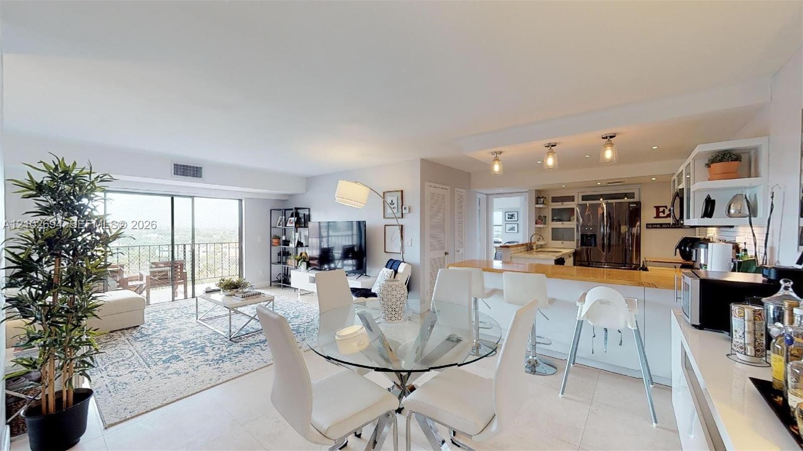 77 Crandon Blvd # 8D, Key Biscayne FL 33149