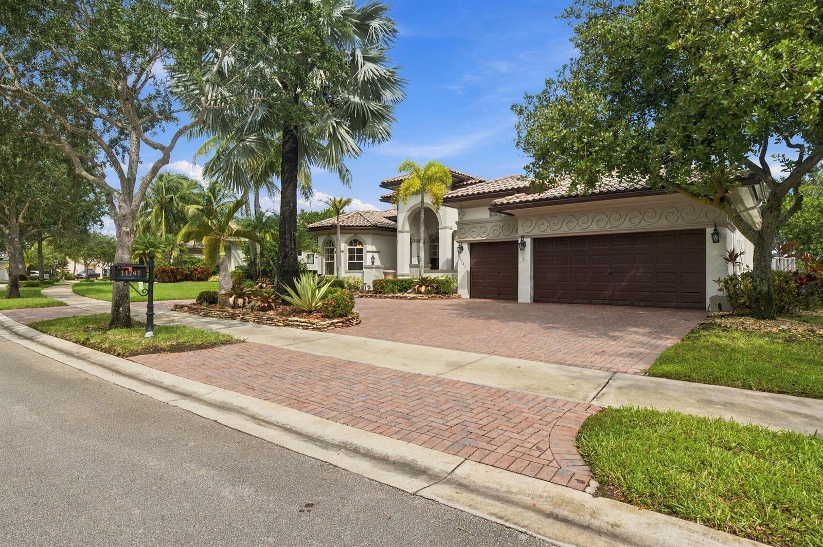 11747 NW 69TH Place, Parkland FL 33076 photo 2
