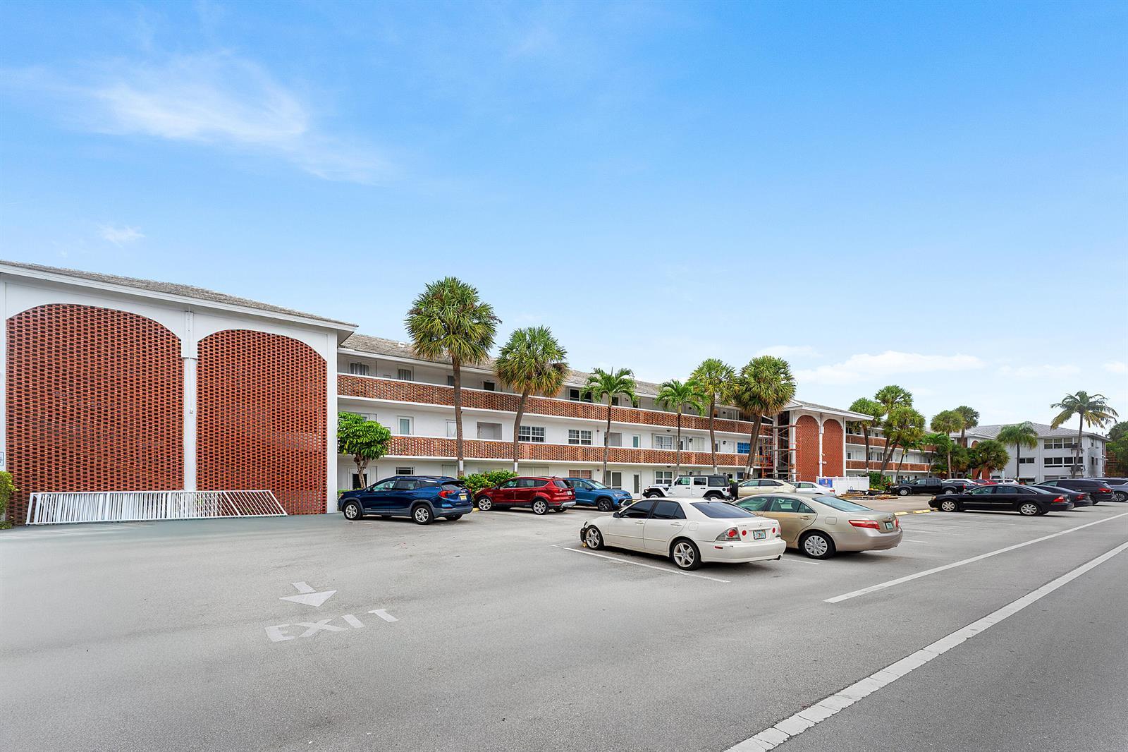 2050 NE 39TH Street # E307, Lighthouse Point FL 33064 photo 2