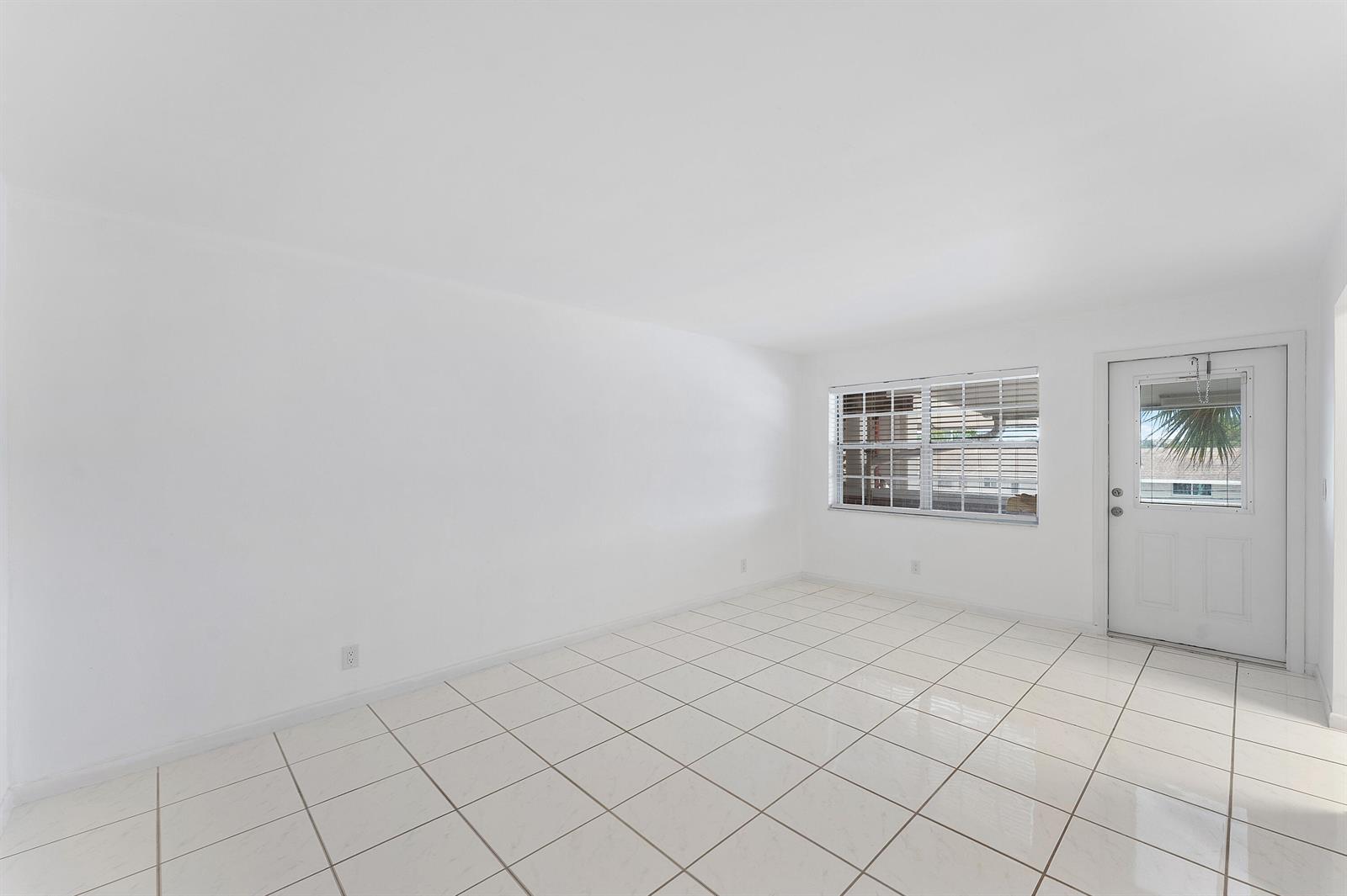 2050 NE 39TH Street # E307, Lighthouse Point FL 33064 photo 4