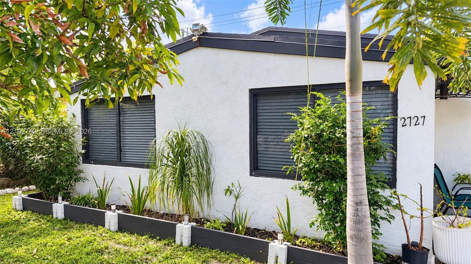 2727 NE 6th Ln, Wilton Manors FL 33334 photo 3