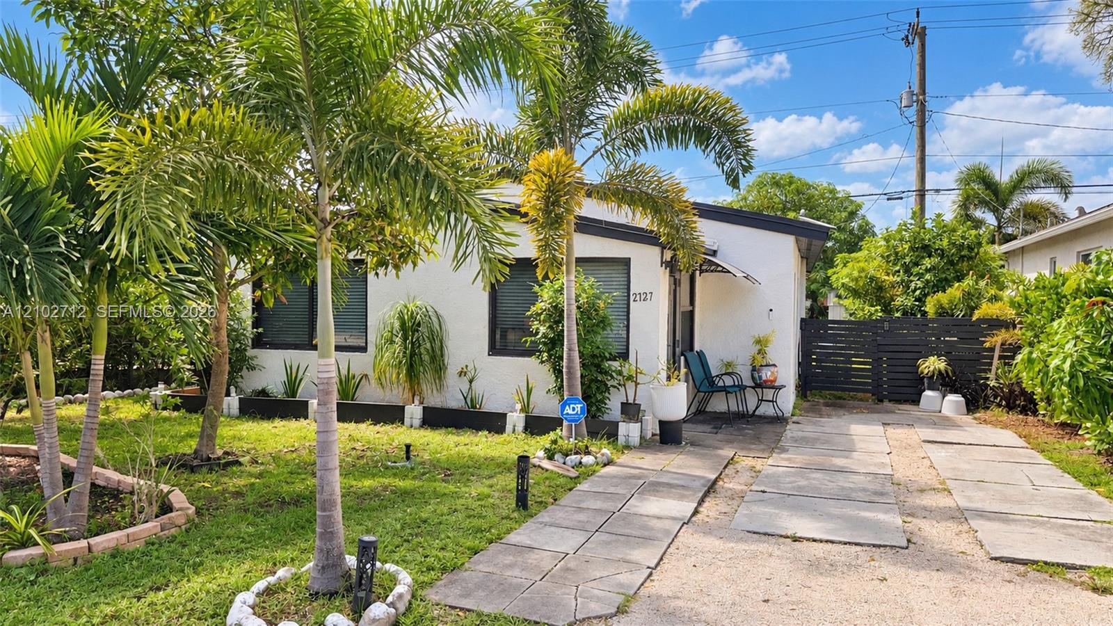 2727 NE 6th Ln, Wilton Manors FL 33334 photo 5