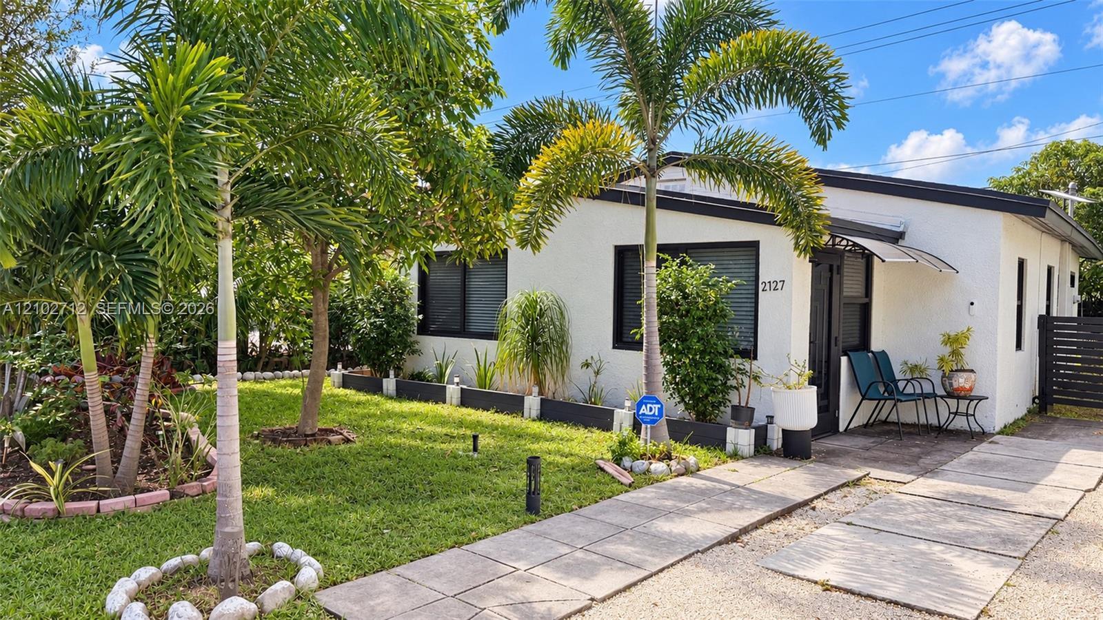 2727 NE 6th Ln, Wilton Manors FL 33334 photo 4