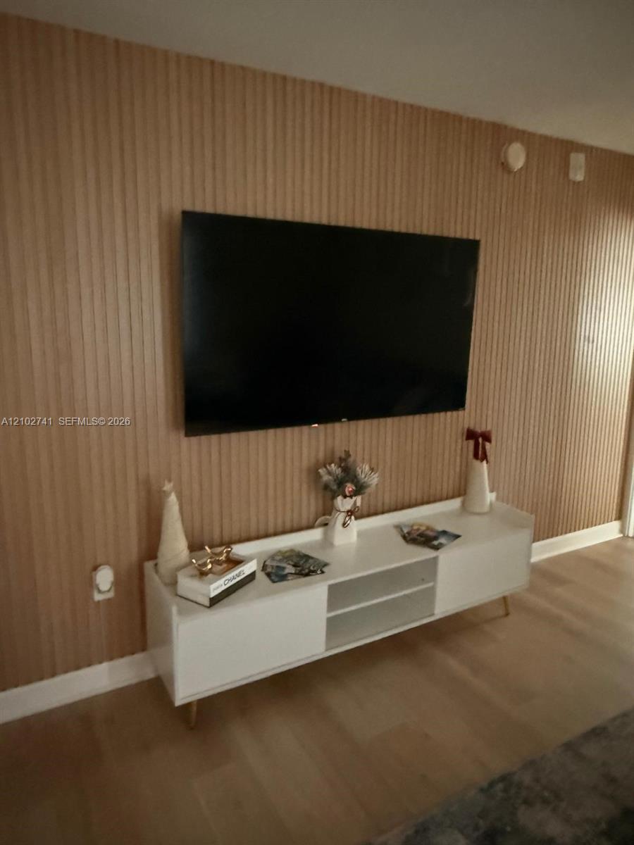 200 178th Dr # 511, Sunny Isles Beach FL 33160 photo 3