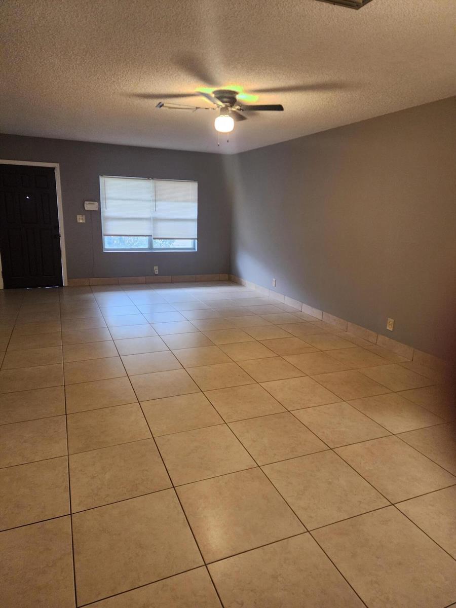 316 SW 80TH Avenue, North Lauderdale FL 33068 photo 3