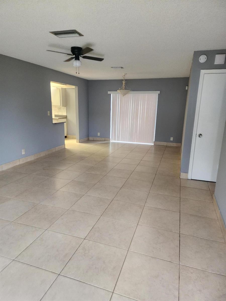 316 SW 80TH Avenue, North Lauderdale FL 33068 photo 4