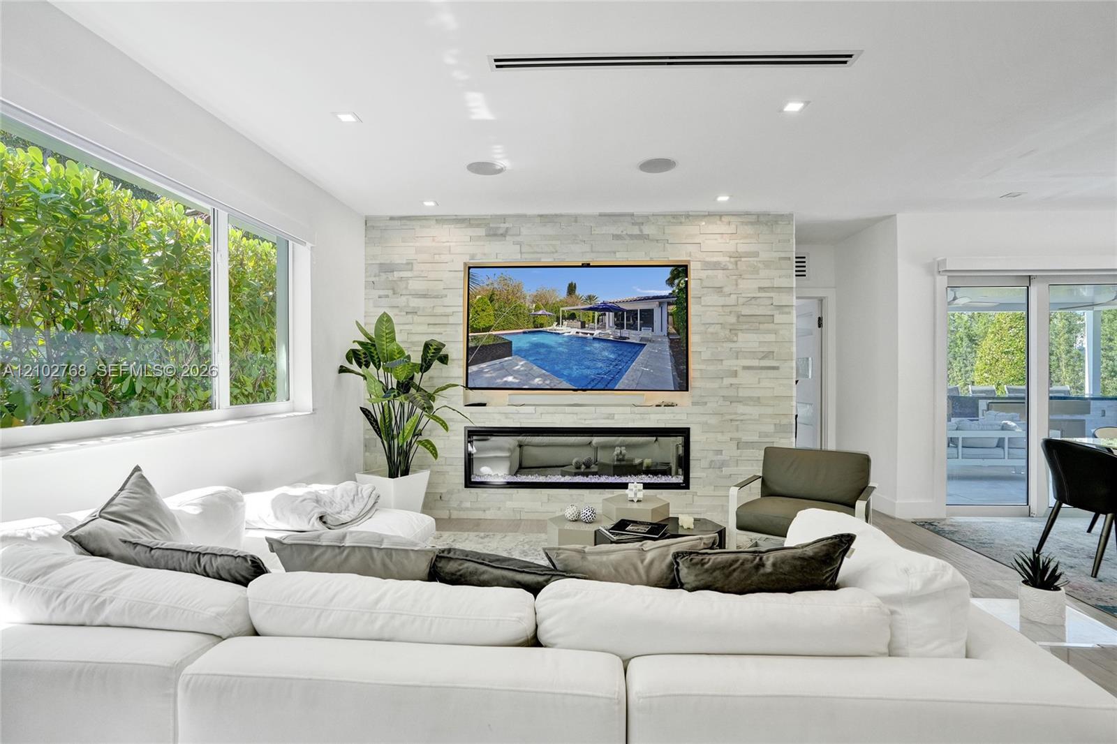 7640 Bayside Ln, Miami Beach FL 33141 photo 4