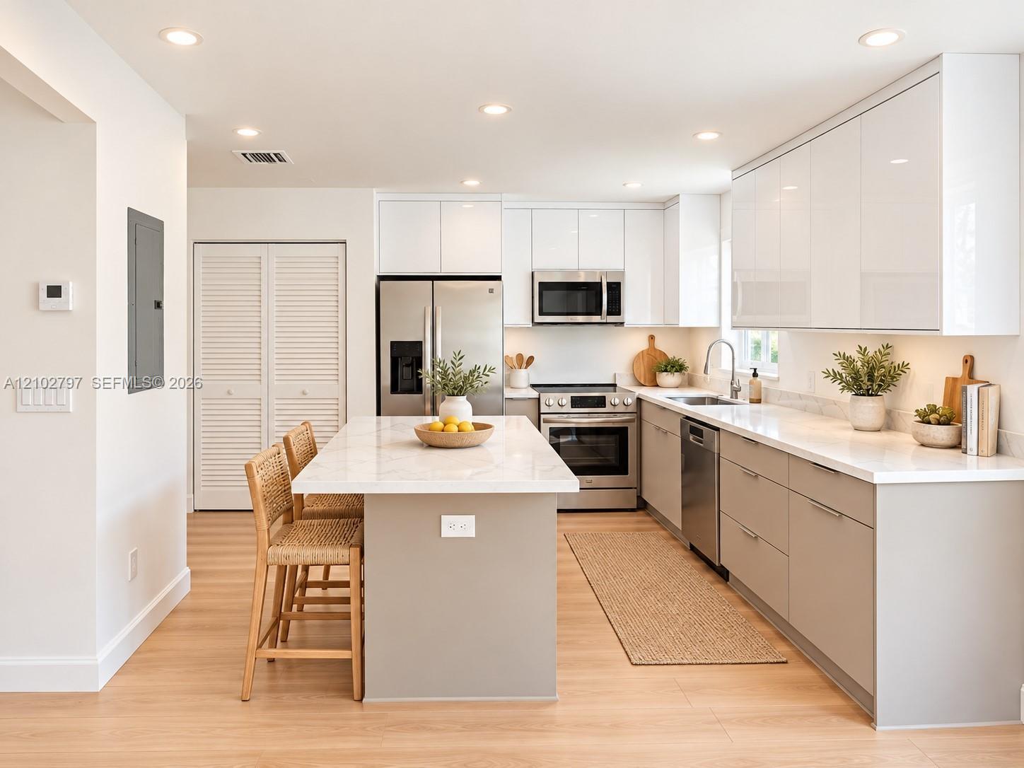 6330 Dawson St, Hollywood FL 33023 photo 3