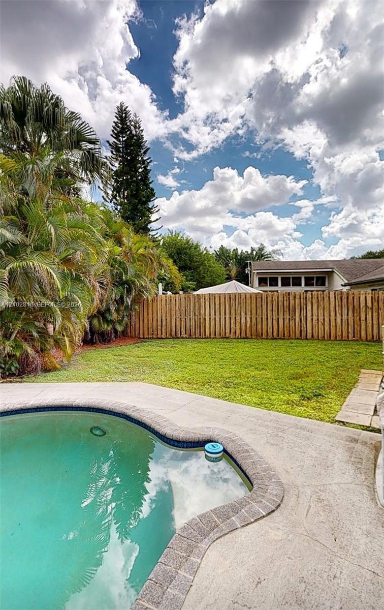 4800 SW 120th  Ave, Cooper City FL 33330 photo 3