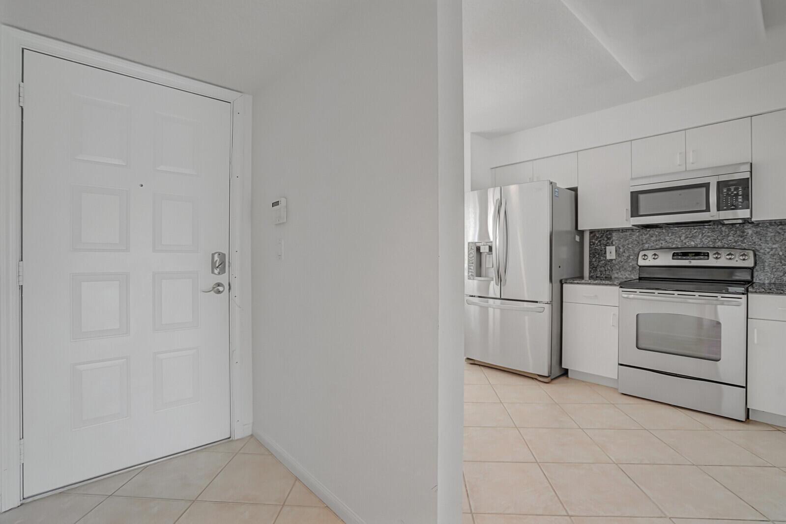 5874 CRYSTAL SHORES Drive # 308, Boynton Beach FL 33437 photo 3