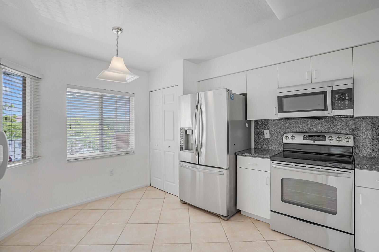 5874 CRYSTAL SHORES Drive # 308, Boynton Beach FL 33437 photo 5