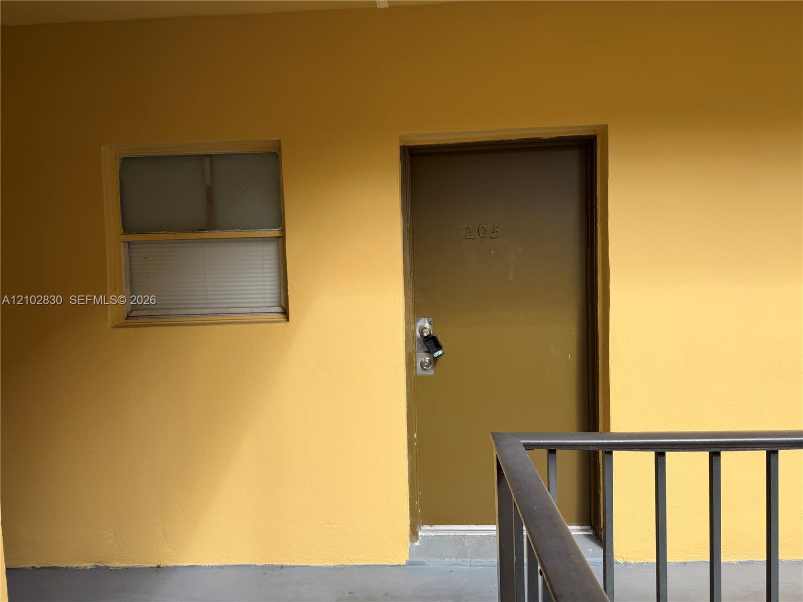 300 NE 125th St # 205, North Miami FL 33161 photo 2