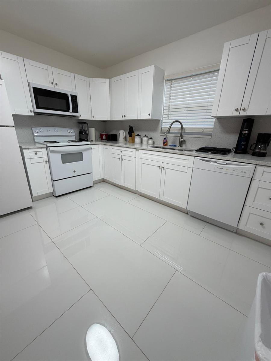 1680 NE 146TH Street, North Miami FL 33181 photo 3
