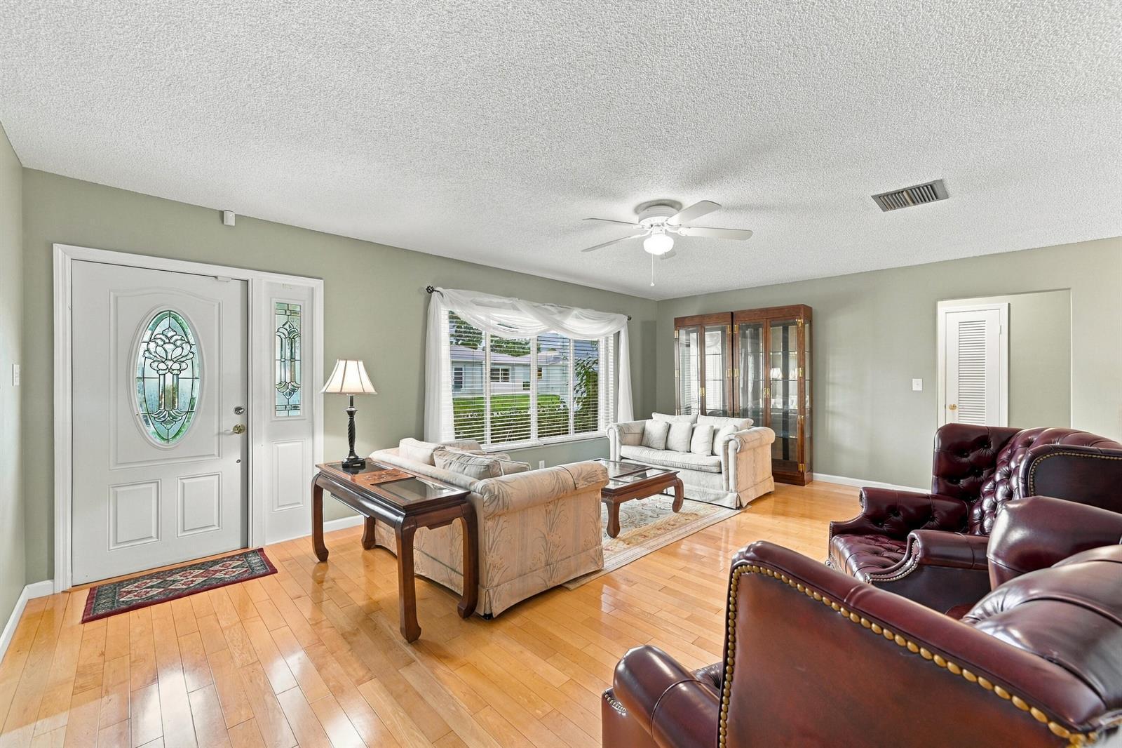 6706 NW 71ST Court, Tamarac FL 33321 photo 4