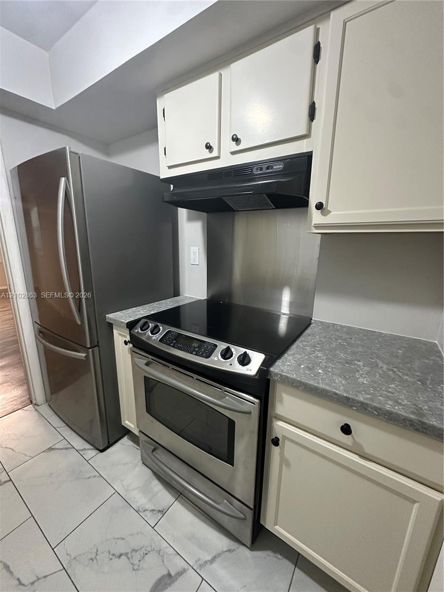 1050 E Sample Rd # 202, Pompano Beach FL 33064 photo 2