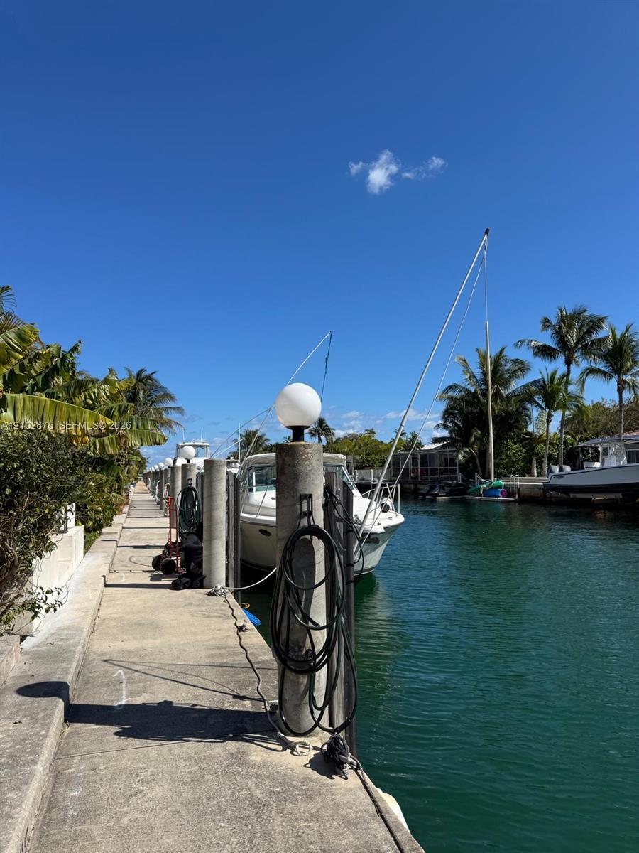 1609 NE 105th st # 6, Miami Shores FL 33138