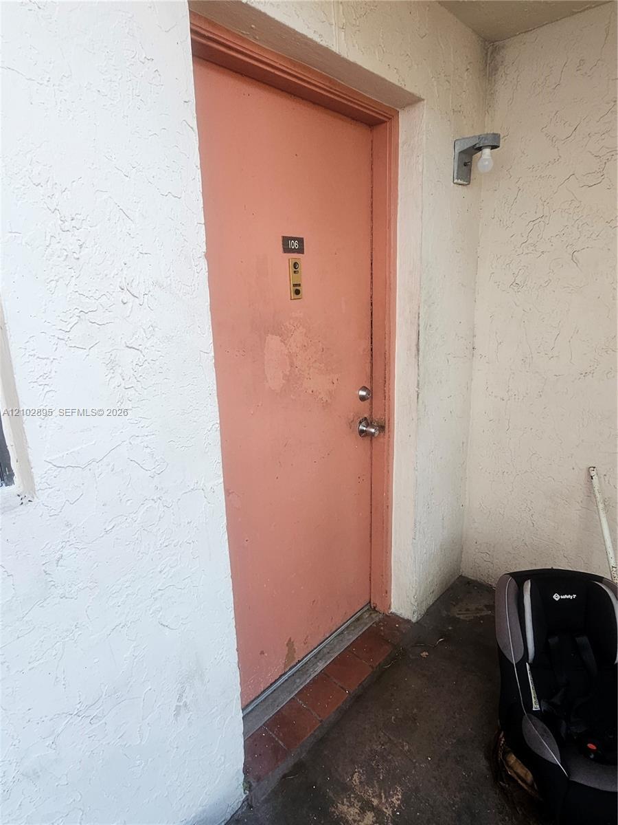 902 NE 209th St # 40, Miami FL 33179 photo 2