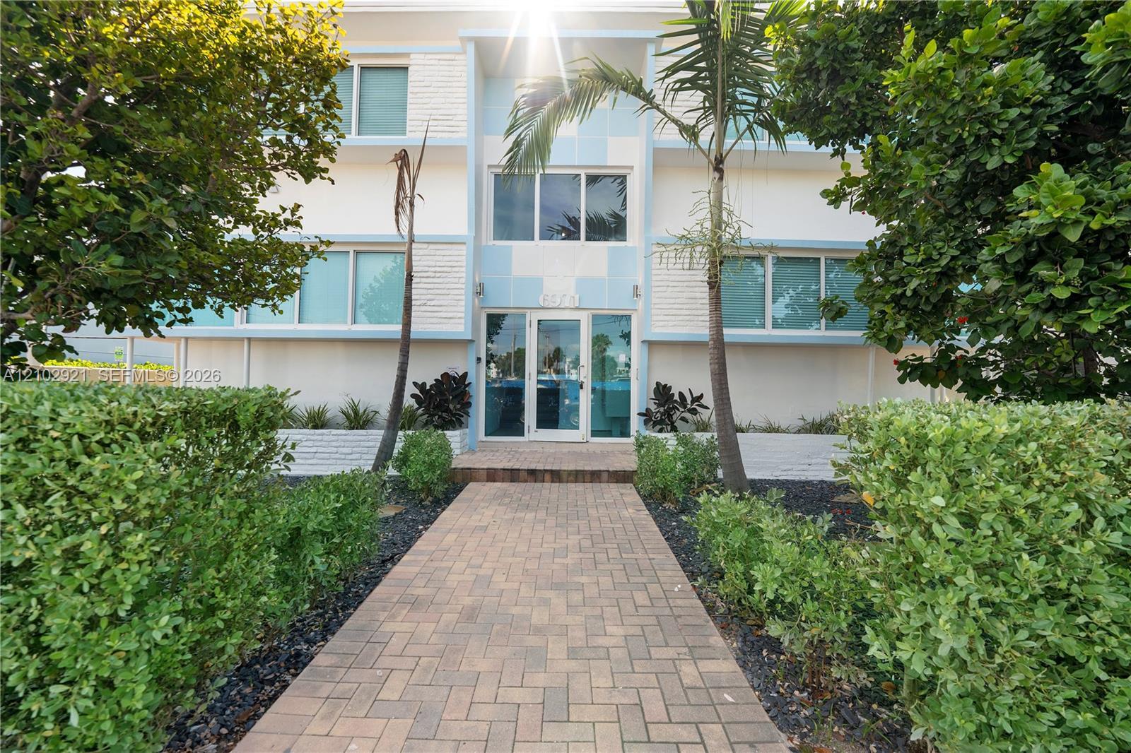 6971 Carlyle Ave # 204, Miami Beach FL 33141